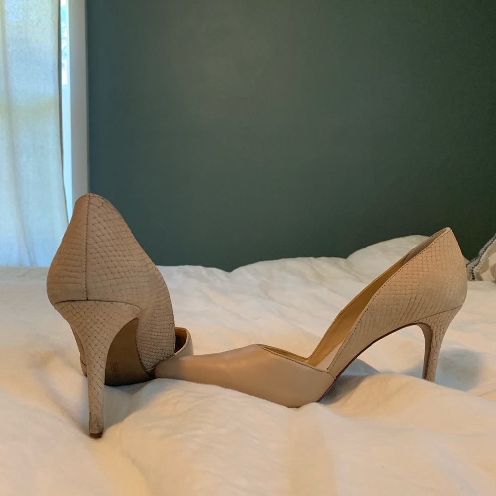 Vince camuto pumps